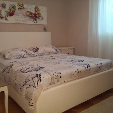 Tone & Marta Apartments Rogoznica  Buitenkant foto