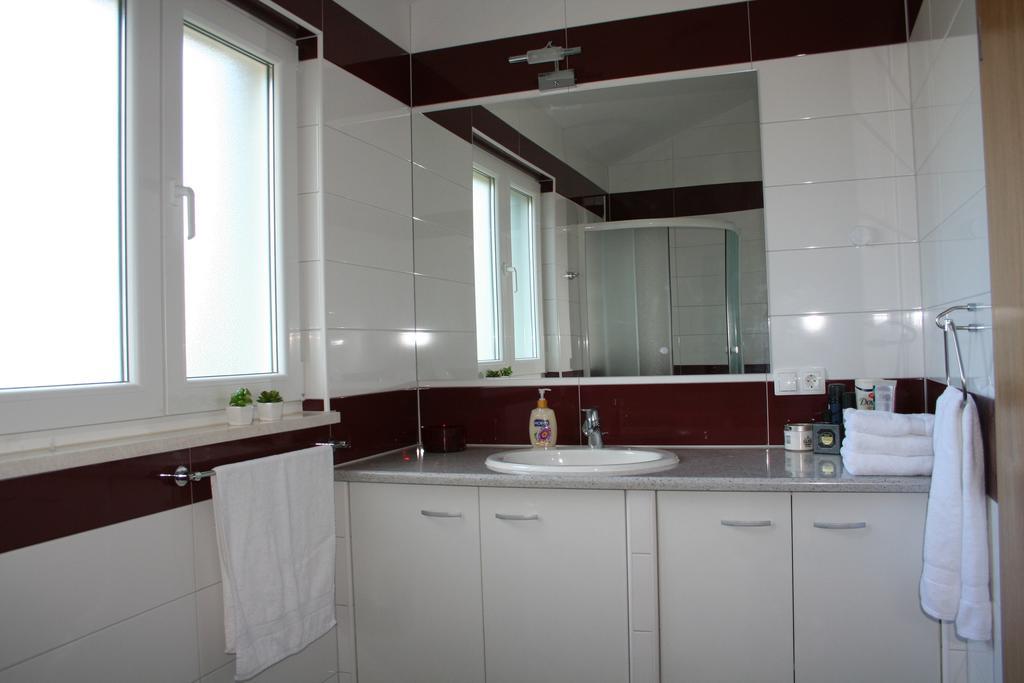 Tone & Marta Apartments Rogoznica  Buitenkant foto
