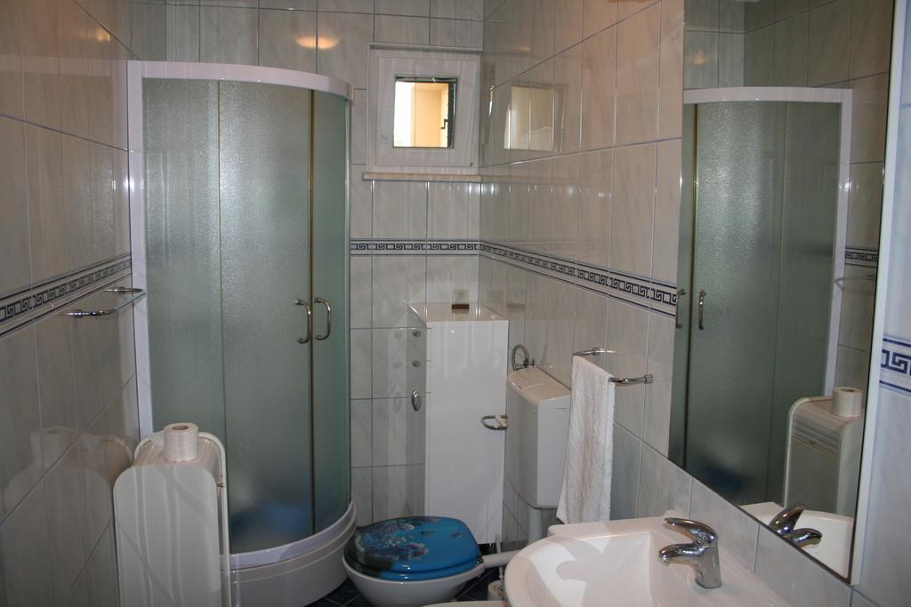 Tone & Marta Apartments Rogoznica  Buitenkant foto