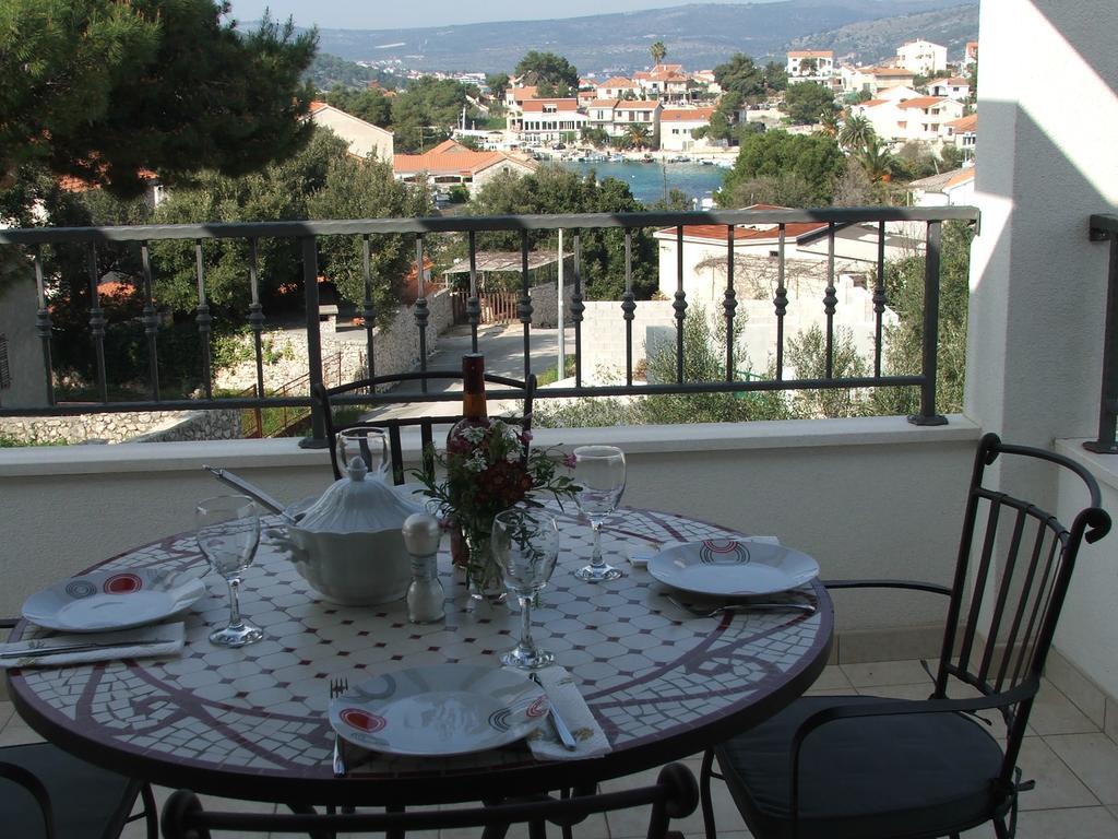 Tone & Marta Apartments Rogoznica  Buitenkant foto