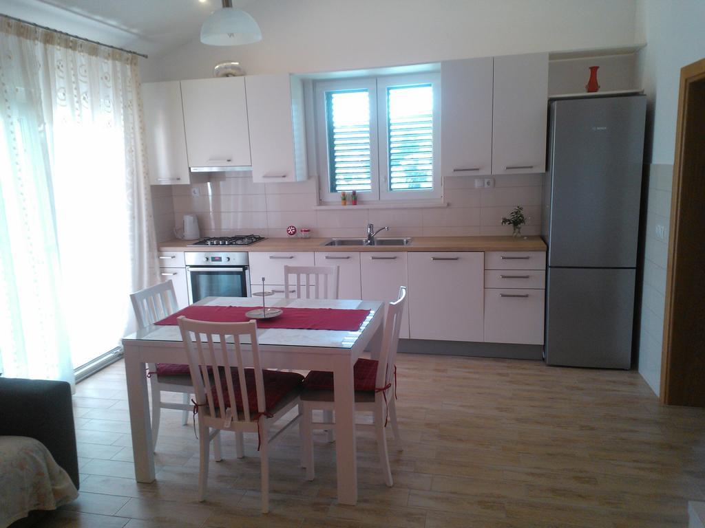 Tone & Marta Apartments Rogoznica  Buitenkant foto