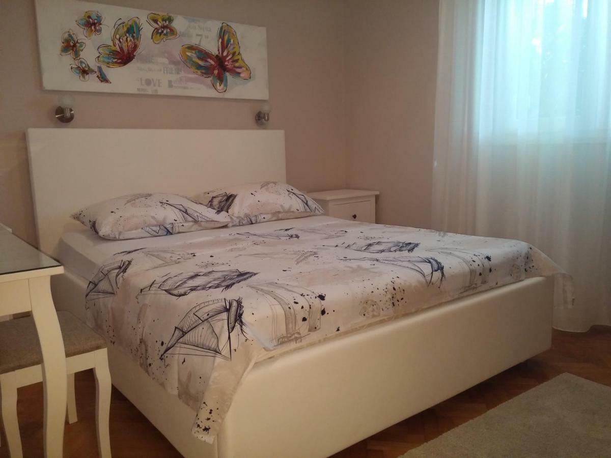 Tone & Marta Apartments Rogoznica  Buitenkant foto