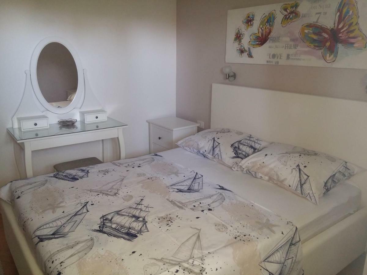 Tone & Marta Apartments Rogoznica  Buitenkant foto